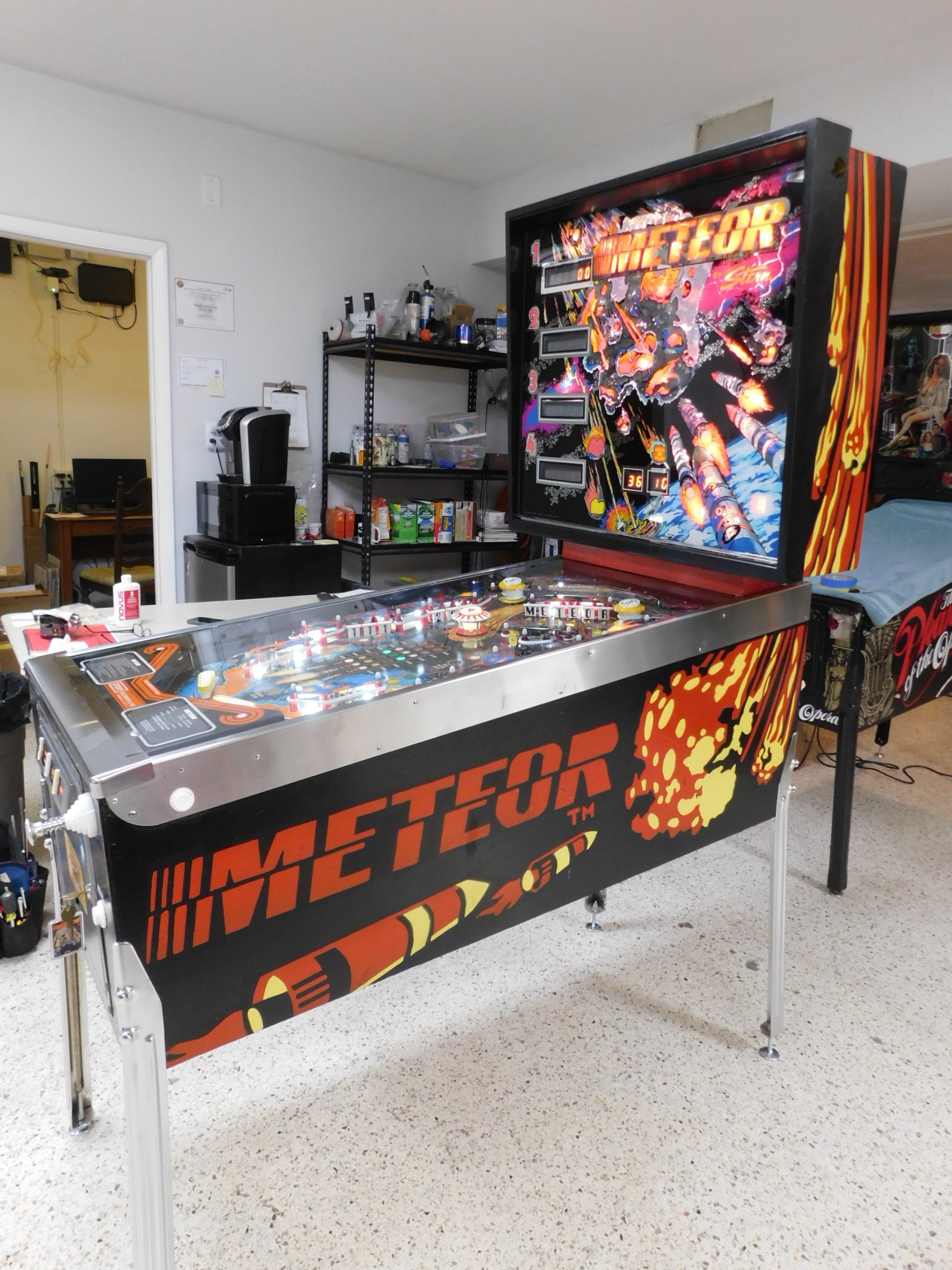 Meteor Pinball Machine - Vintage Arcade Superstore