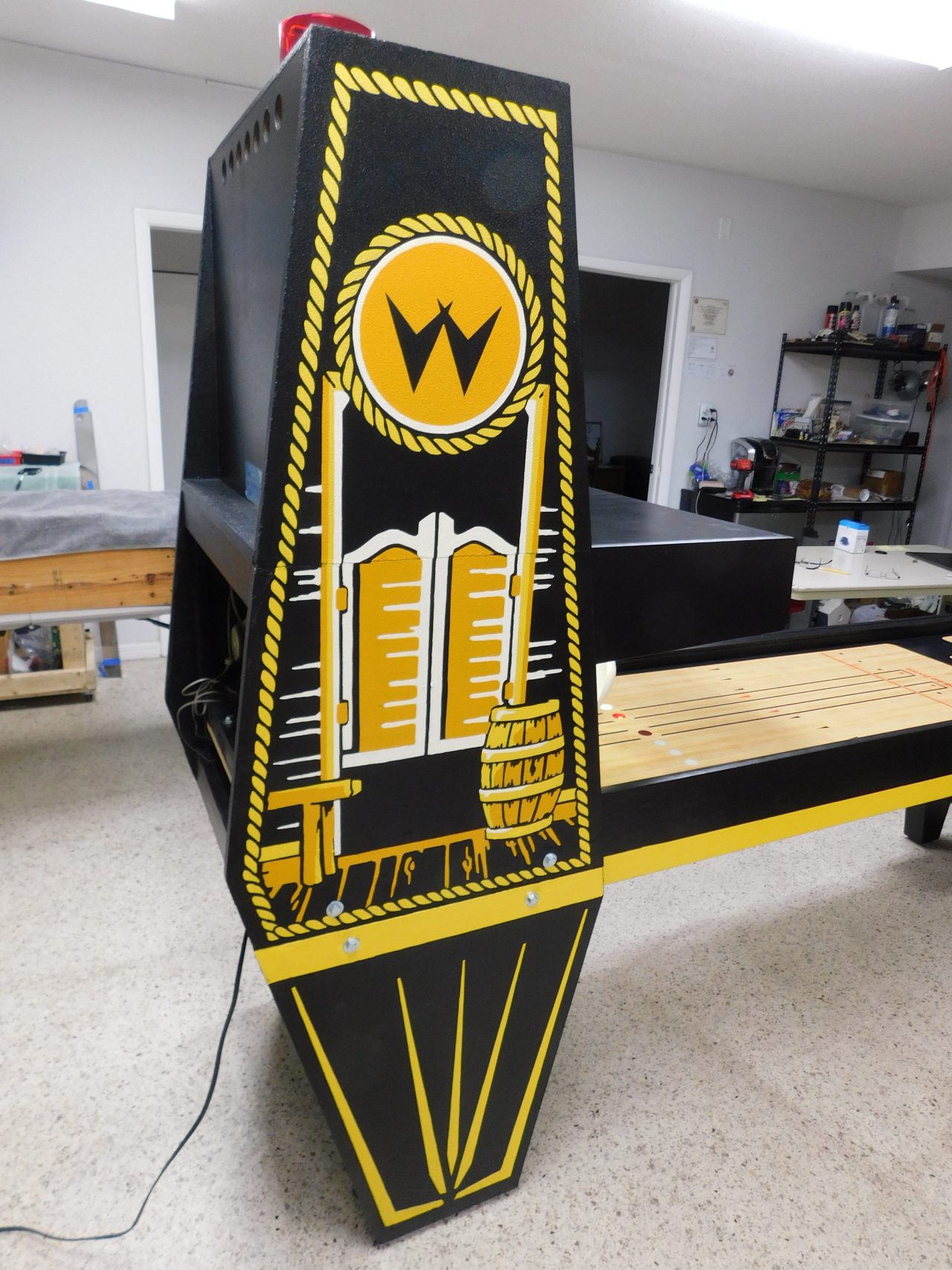 SOLD - 1990 Williams Shuffle Inn Deluxe Shuffle Alley (repainted